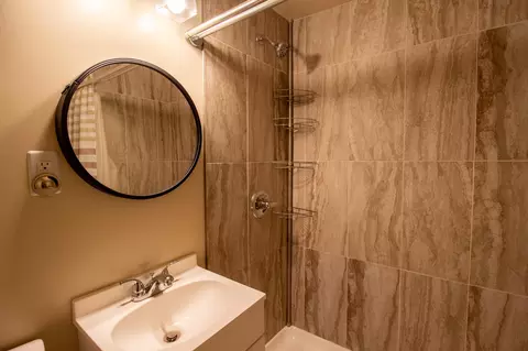 Bath - 214 N Dwiggins St, Griffith, IN 46319 photo 2 of 5