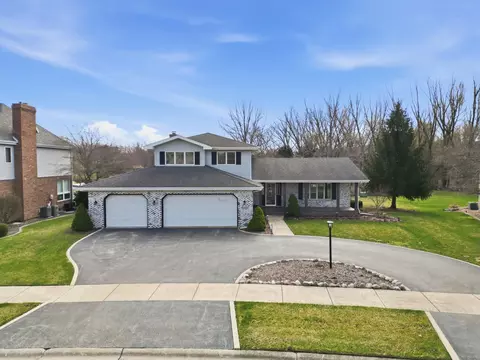 1345 Mccoy Dr, Schererville, IN 46375