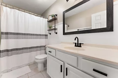 Bath - 1823 Beech Ct, Crown Point, IN 46307 photo 2 of 2