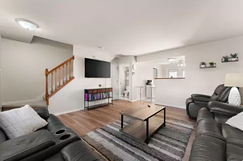 Living - 1823 Beech Ct, Crown Point, IN 46307 photo 3 of 3