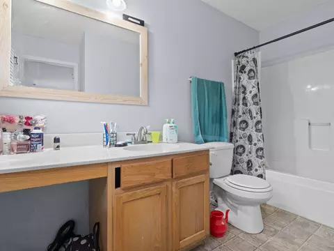 Bath - 7627 E 112th Ave, Crown Point, IN 46307 photo 2 of 2
