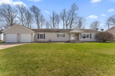 706 Alan John Dr, Westville, IN 46391