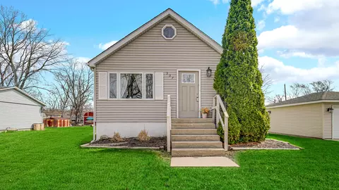 337 N Dearborn St, Hobart, IN 46342