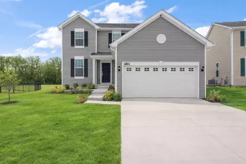 1811 E 111th Pl, Crown Point, IN 46307