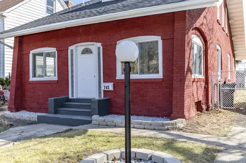Exterior - 743 Buchanan St, Gary, IN 46402 photo 5 of 10