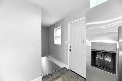 Entry Way - 840 E 25th Ave, Gary, IN 46407 photo 1 of 3