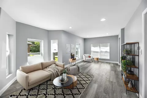 Living - 840 E 25th Ave, Gary, IN 46407 photo 1 of 2