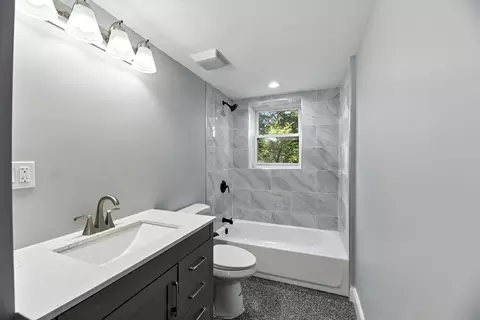Bath - 840 E 25th Ave, Gary, IN 46407 photo 2 of 2
