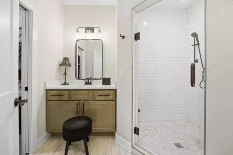Bath - 717 Verdano Ter, Crown Point, IN 46307 photo 2 of 5
