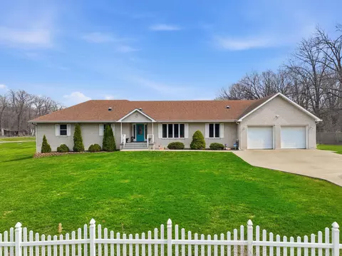 1251 N Mineral Springs Rd, Porter, IN 46304