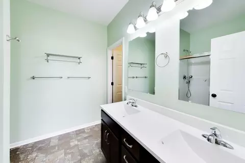 Bath - 10204 Robinson Ct, Dyer, IN 46311 photo 1 of 4