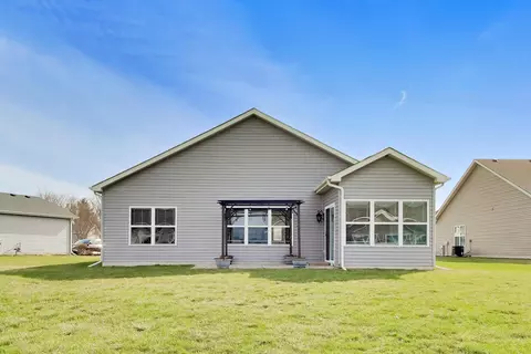 Exterior - 10204 Robinson Ct, Dyer, IN 46311 photo 3 of 7