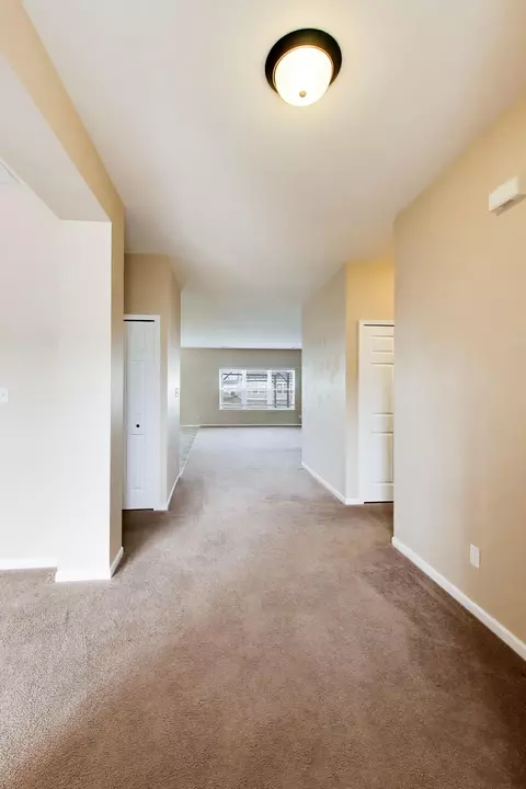Entry Way - 10204 Robinson Ct, Dyer, IN 46311 photo 1 of 3