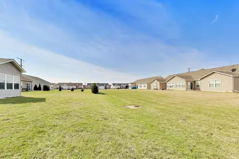 Exterior - 10204 Robinson Ct, Dyer, IN 46311 photo 6 of 7