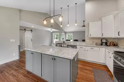 Kitchen - 4455 Autumn Rdg, Wheatfield, IN 46392 photo 3 of 3