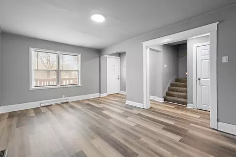Living - 565 Jackson St, Gary, IN 46402 photo 1 of 4