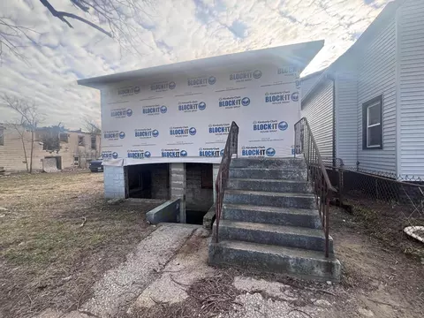 2217 Massachusetts St, Gary, IN 46407