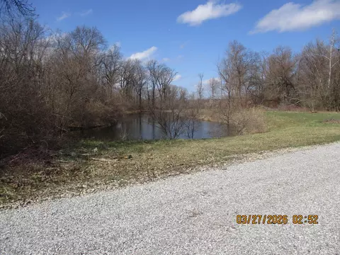 621 Yellowstone Dr, Hebron, IN 46341 photo 3