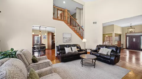 Living - 9784 Jack Dr, Saint John, IN 46373 photo 2 of 4