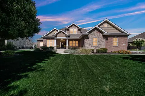 9784 Jack Dr, Saint John, IN 46373