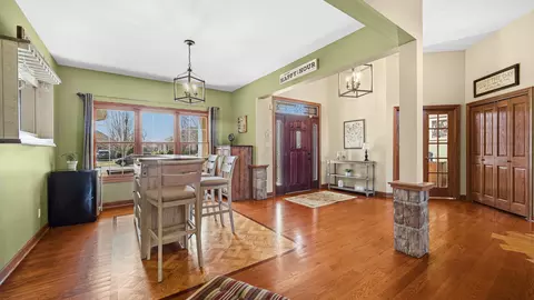 Entry Way - 9784 Jack Dr, Saint John, IN 46373 photo 2 of 3