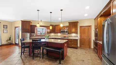 Kitchen - 9784 Jack Dr, Saint John, IN 46373 photo 2 of 3