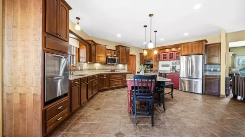 Kitchen - 9784 Jack Dr, Saint John, IN 46373 photo 1 of 3