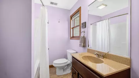 Bath - 9784 Jack Dr, Saint John, IN 46373 photo 3 of 5