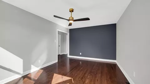 Living - 6139 Marshall Ave, Hammond, IN 46323 photo 3 of 4