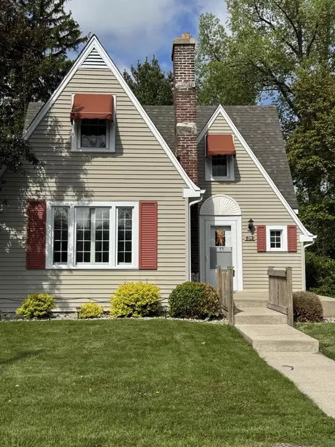 812 S Lake Park Ave, Hobart, IN 46342
