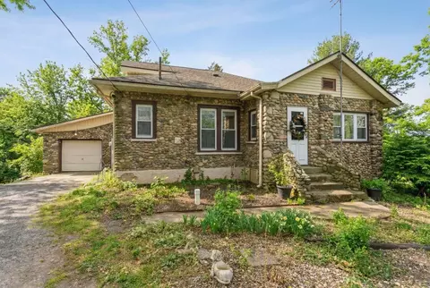 8256 E State Road 2, New Carlisle, IN 46552