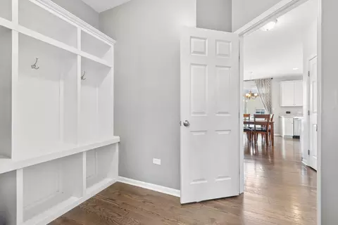 Entry Way - 11155 Ohio St, Crown Point, IN 46307 photo 4 of 4