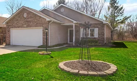 317 Azalea Dr, Hobart, IN 46342