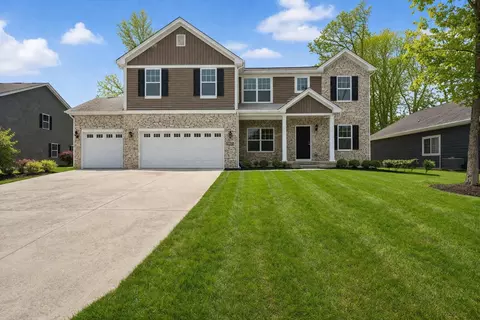22 Levanno Dr, Crown Point, IN 46307