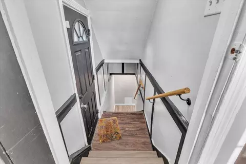 Entry Way - 4630 Jefferson Pl, Gary, IN 46408 photo 3 of 6