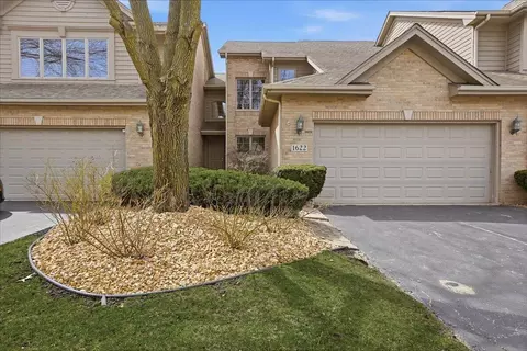 1622 Cherry Blossom Dr, Munster, IN 46321