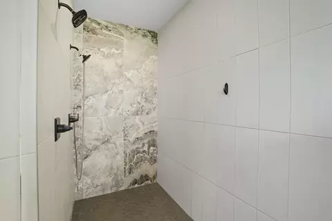 Bath - 8334 W 105th Ave, Saint John, IN 46373 photo 3 of 6