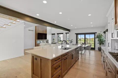 Kitchen - 8334 W 105th Ave, Saint John, IN 46373 photo 1 of 7