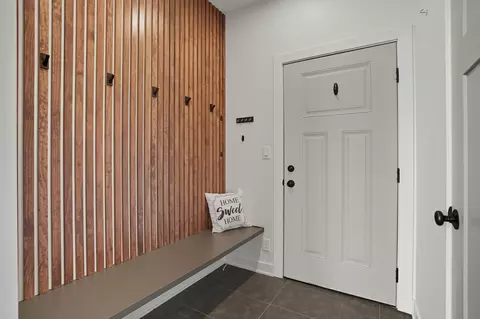 Entry Way - 8334 W 105th Ave, Saint John, IN 46373 photo 2 of 4