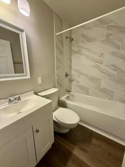 Bath - 800 Clinton St, Gary, IN 46406 photo 1 of 1