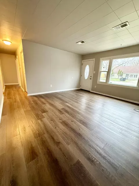 Living - 800 Clinton St, Gary, IN 46406 photo 2 of 3
