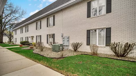 Exterior - 2255 Bordeaux Walk #A2, Highland, IN 46322 photo 3 of 6