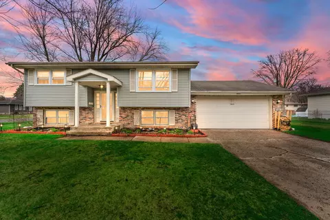 4432 W 15th St, Hobart, IN 46342