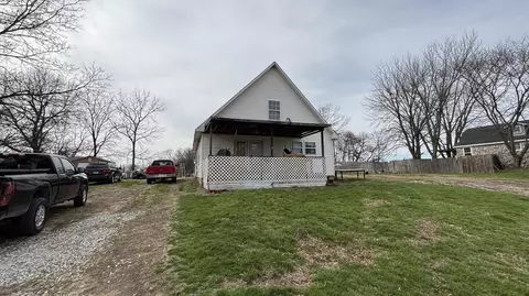 509 N Snapp St, Oaktown, IN 47561