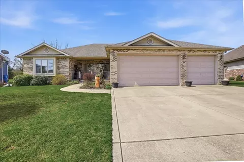 6528 Tumbleweed Ln, Schererville, IN 46375