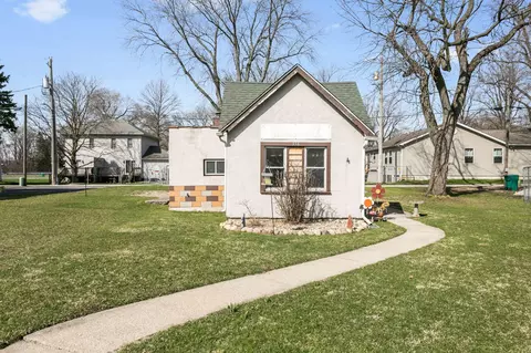 358 W Main St, Westville, IN 46391