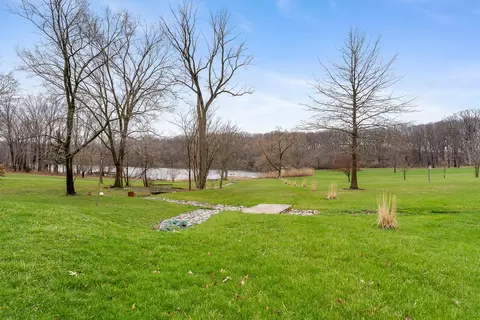 678 W Division Rd, Hebron, IN 46341 photo 10