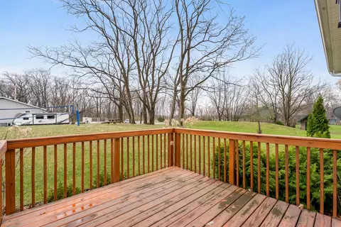 678 W Division Rd, Hebron, IN 46341 photo 13