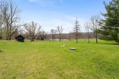 678 W Division Rd, Hebron, IN 46341 photo 8