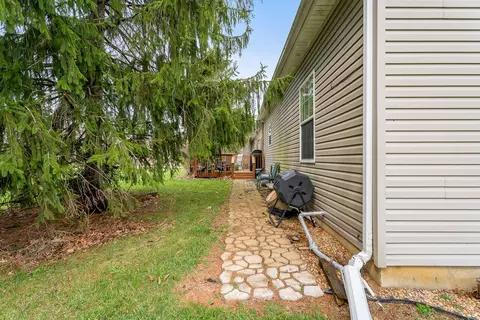 678 W Division Rd, Hebron, IN 46341 photo 12
